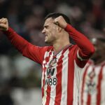 Wolves befasojnë Liverpoolin në “Molineux”, fitore dramatike 2-1 në sekondat e fundit