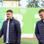Nga kampionë të Anglisë në ligën e tretë, rënia që trondit futbollin!