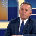 Qeveria “alarmoi” se Pacolli ka lënë peng Aeroportin e Vlorës, vjen reagimi RRUFE i miliarderit: Një gënjeshtër e turpshme! Drejtësia foli